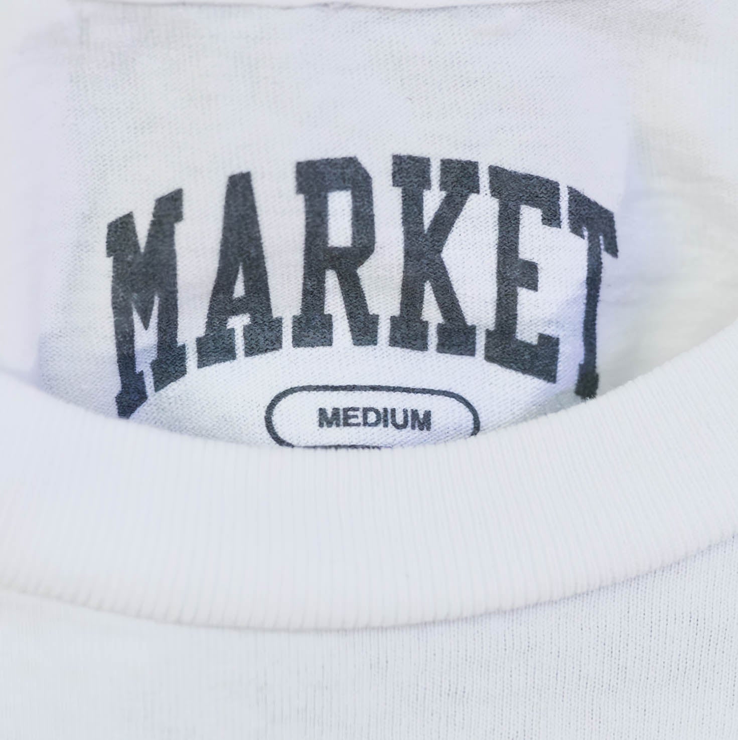 Market Hockey Bear Tee – White – Deadstock